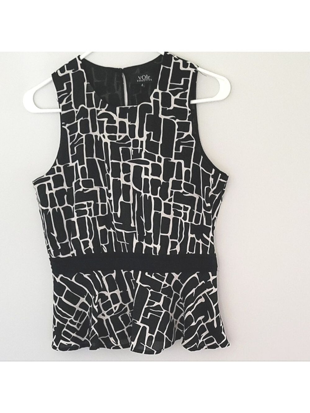 VOIR Executive Women's Sleeveless Graphic Print Top Size L